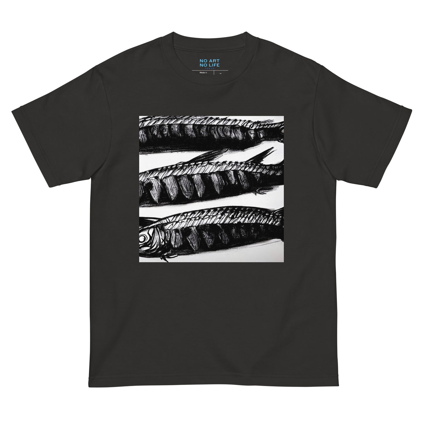 030-菊池洋勝-－秋刀魚①-前面プリントTシャツ-アートをデザイン